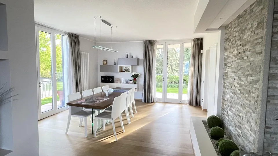 Magnificent contemporary villa in the Lago Maggiore region – photo 10 of 13