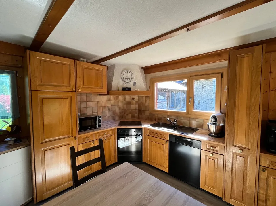 House 6.5 rooms - Lourtier - Main or secondary residence - Exclusivity