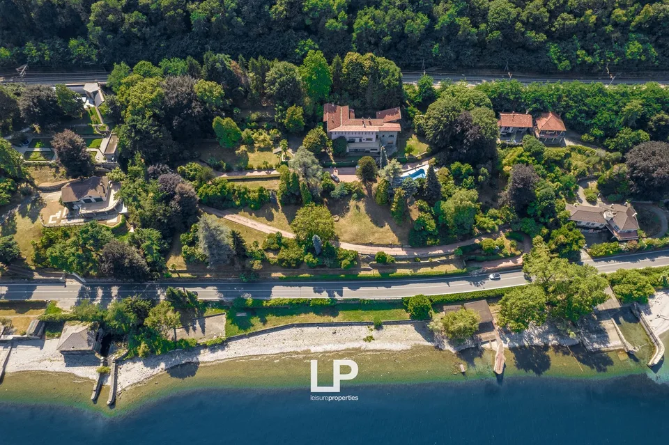 Belgirate – Importante villa sul lago – foto 9 di 30