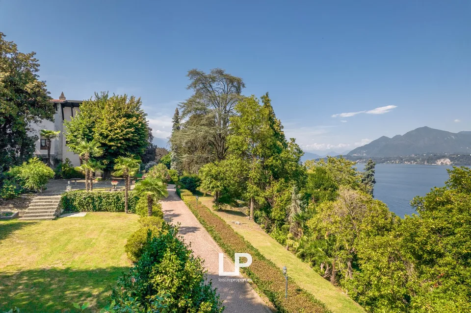 Belgirate – Importante villa sul lago – foto 10 di 30