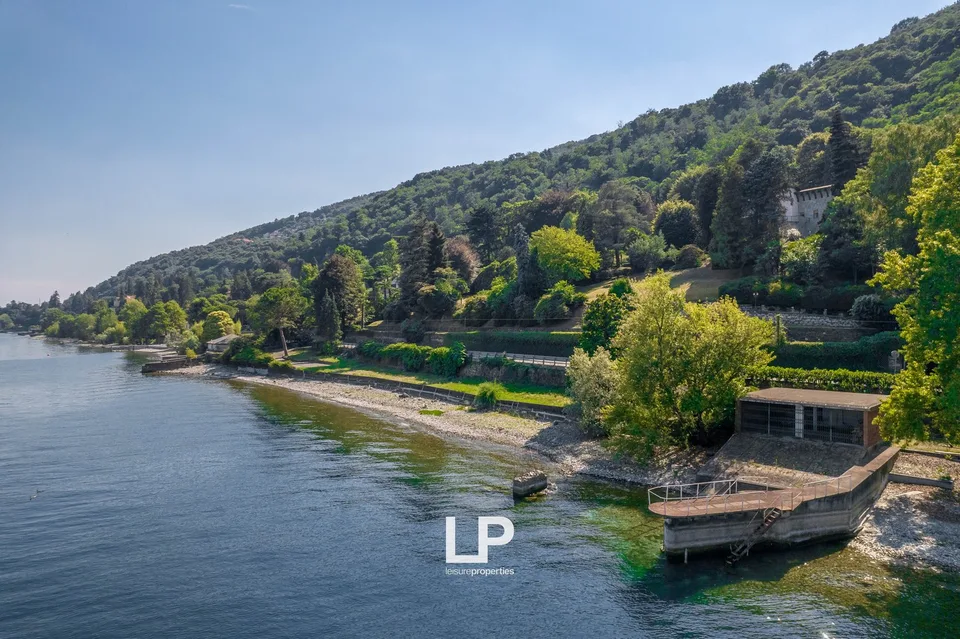 Belgirate – Importante villa sul lago – foto 18 di 30