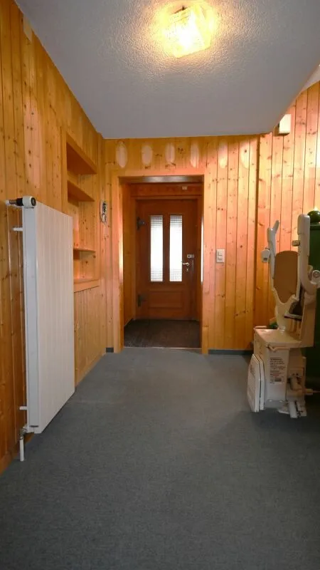 Casa unifamiliare di 5,5 locali con grande giardino e garage