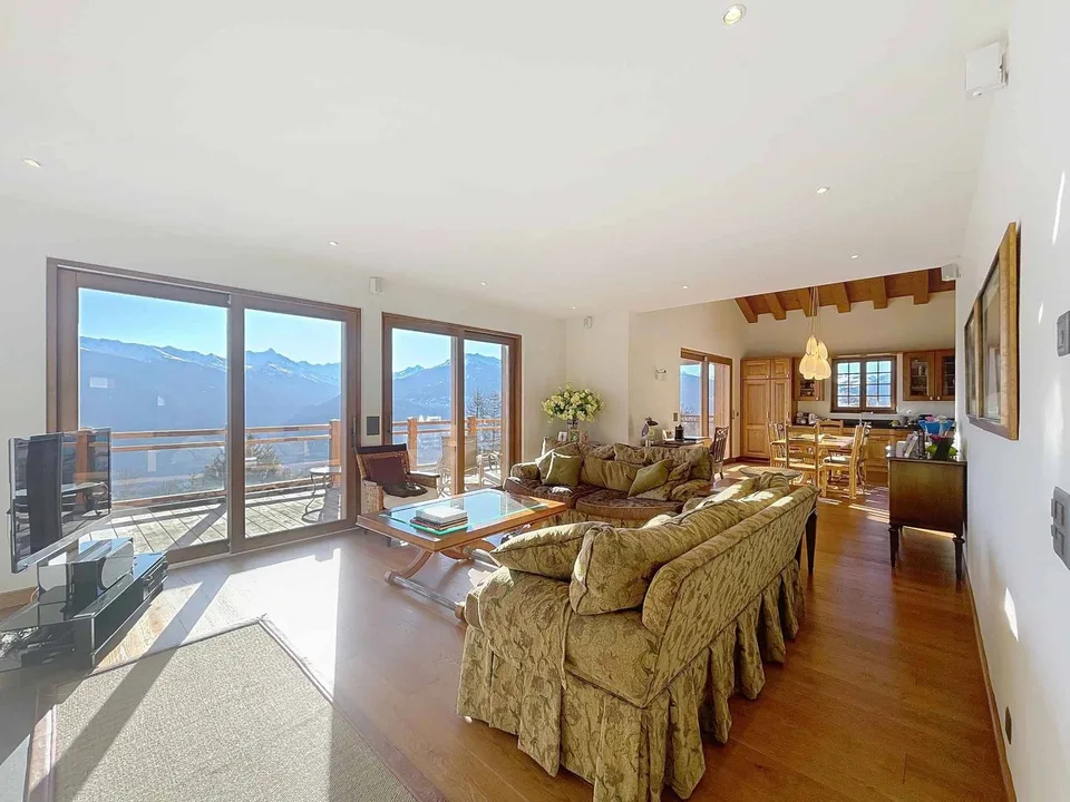 RARA - MAGNIFICO CHALET DI 5 CAMERE CON VISTA PANORAMICA