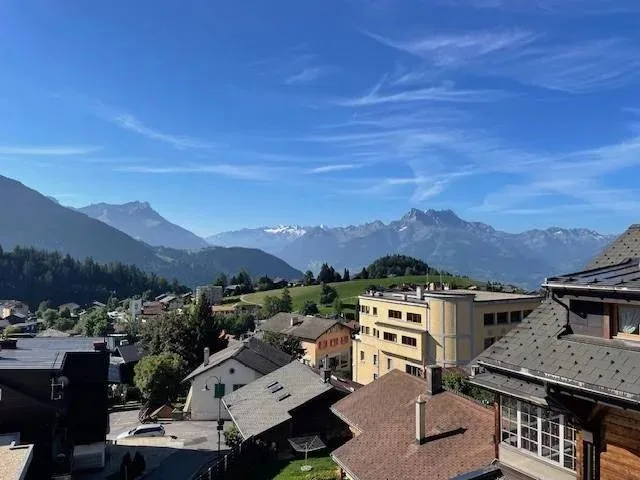 A vendre charmant immeuble de rendement au centre du village