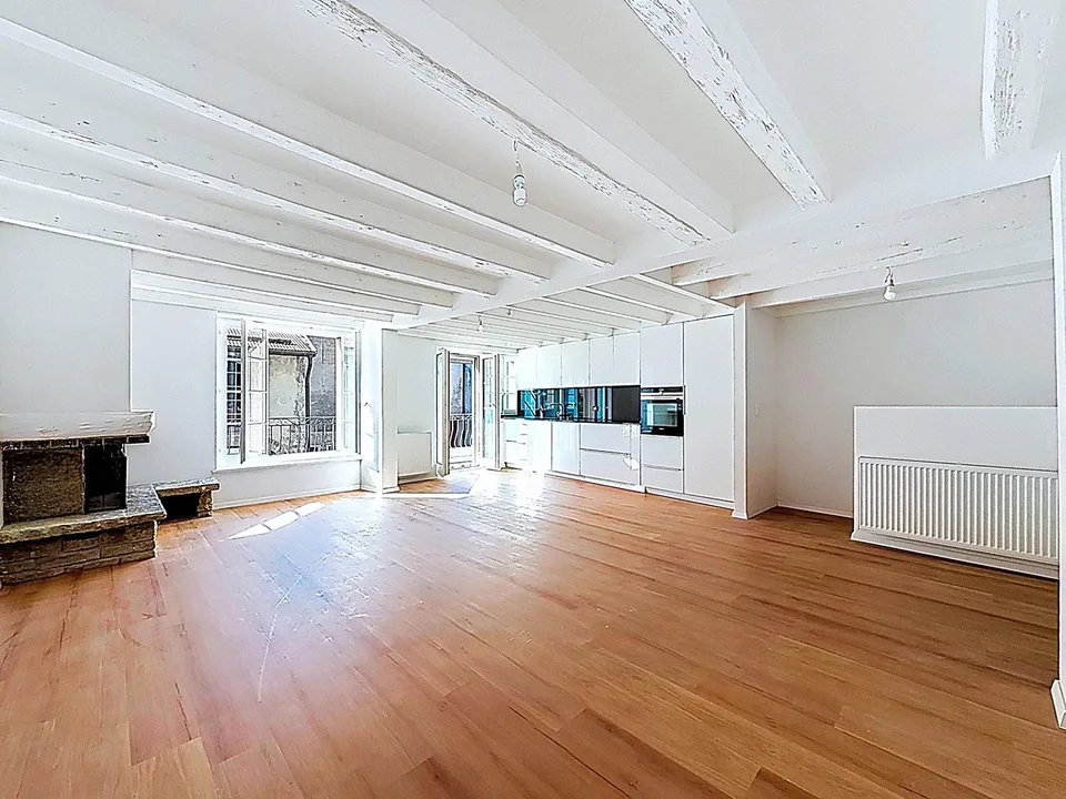 In esclusiva - Oltre 220 m² e grande potenziale nel cuore di Saint-Livres