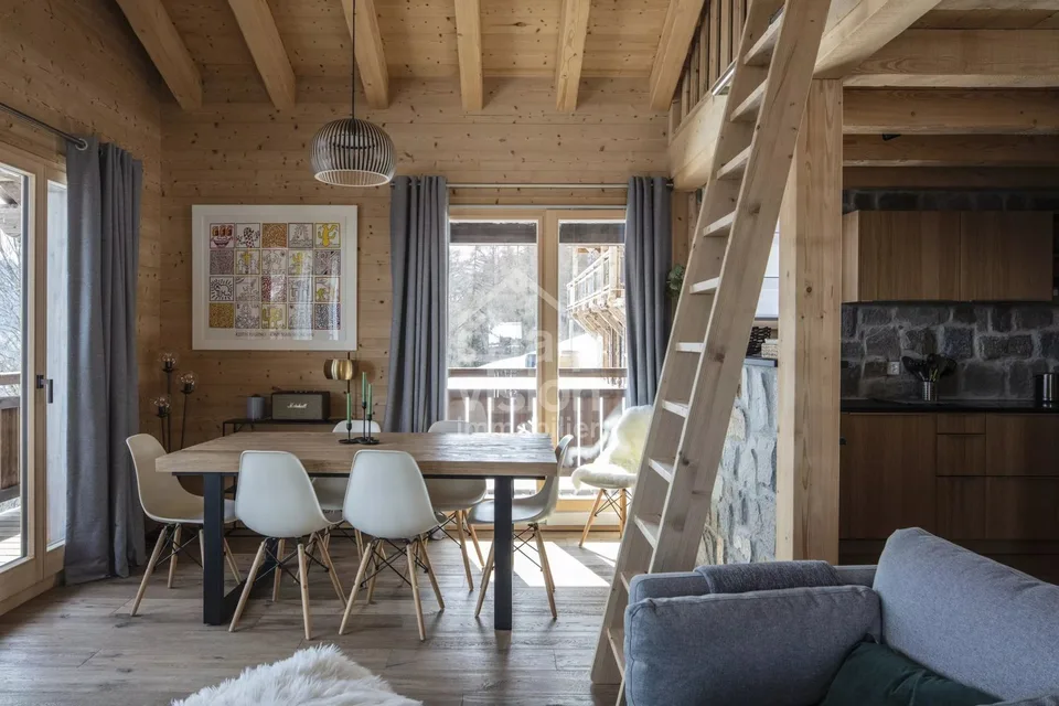 CHALET 3,5 ZIMMER PANORAMABLICK UND NATUR IM HERZEN DER 4 TÄLER