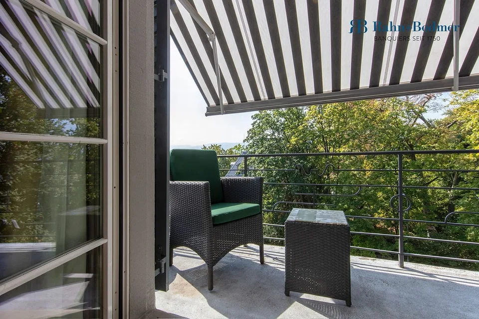 Grosszügige Maisonette-Wohnung mit Dachterrasse an exklusiver Zürichberg-Lage – Foto 12 von 15