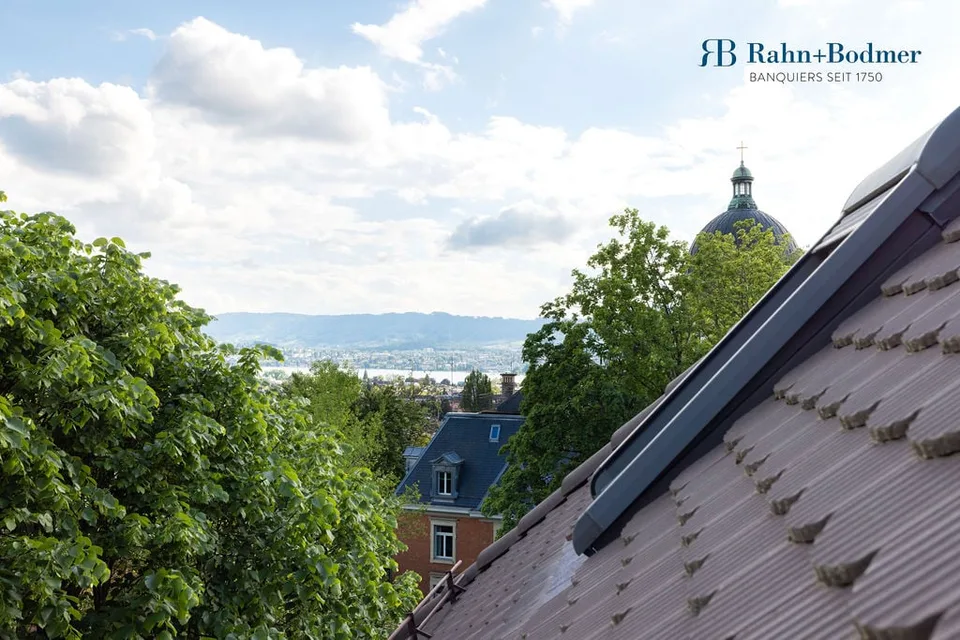 Grosszügige Maisonette-Wohnung mit Dachterrasse an exklusiver Zürichberg-Lage – Foto 13 von 15