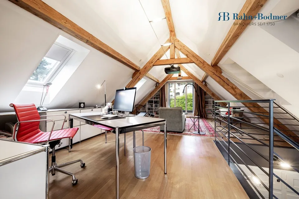 Grosszügige Maisonette-Wohnung mit Dachterrasse an exklusiver Zürichberg-Lage – Foto 10 von 15