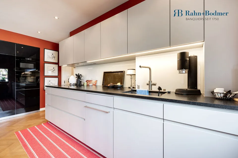 Grosszügige Maisonette-Wohnung mit Dachterrasse an exklusiver Zürichberg-Lage – Foto 6 von 15