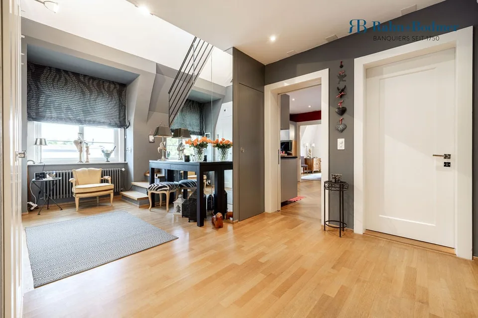 Appartement maisonnette spacieux avec terrasse sur le toit dans un emplacement exclusif de Zürichberg