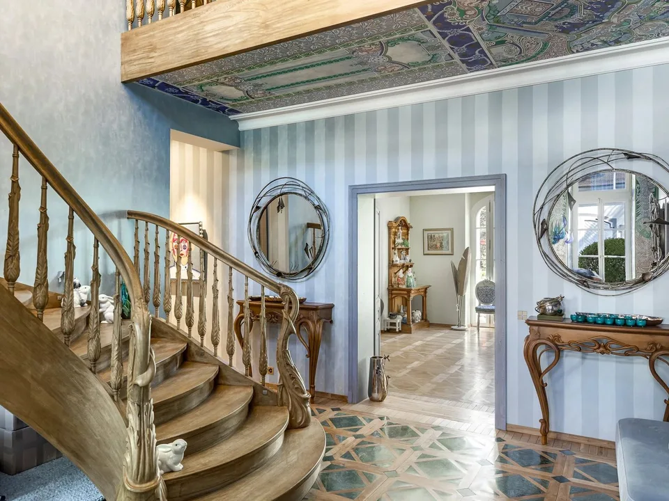 Splendid, fully renovated manor house – photo 7 of 13