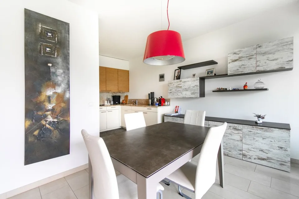 Modernes 4.5-Zimmer-Apartment mit Terrasse – Foto 6 von 13
