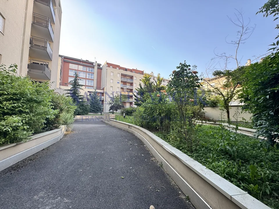 Appartement à Annemasse-centre. Terrasse de 18m2