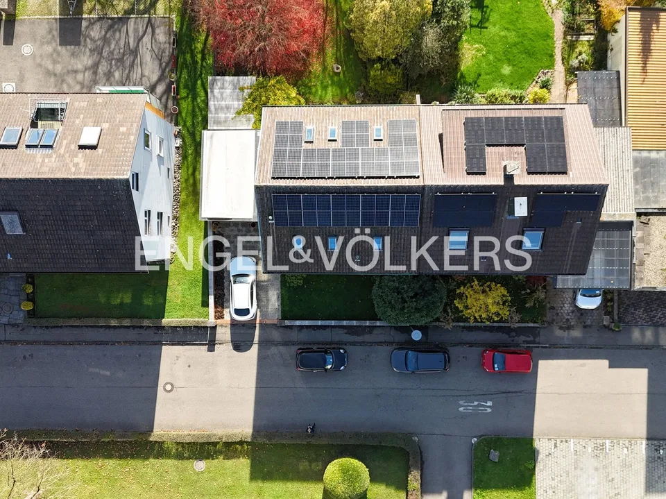 Maison multifamiliale polyvalente dans un excellent emplacement
