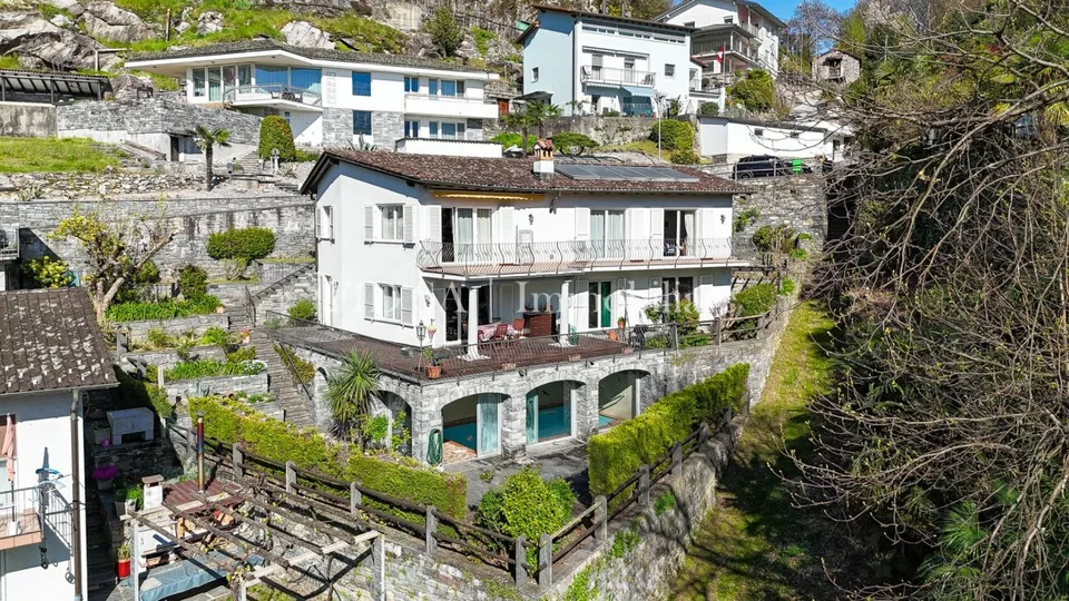 Casa indipendente in splendida posizione collinare - natura, sole e privacy