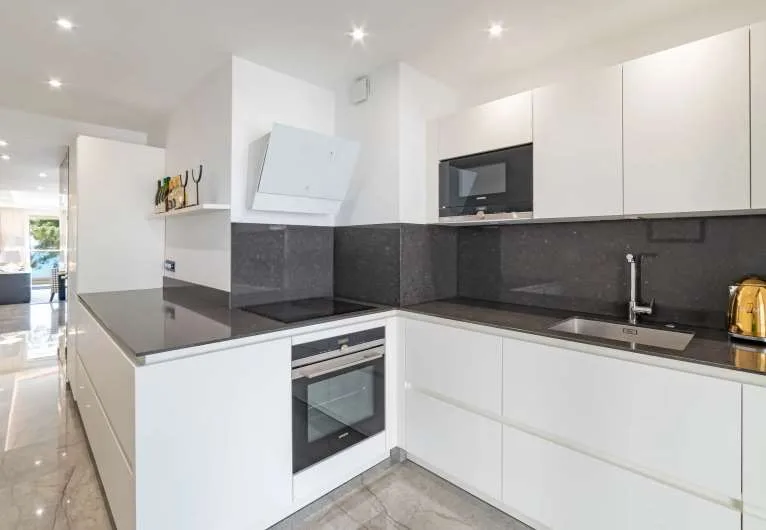 Cannes Croisette Apartment mit Meerblick