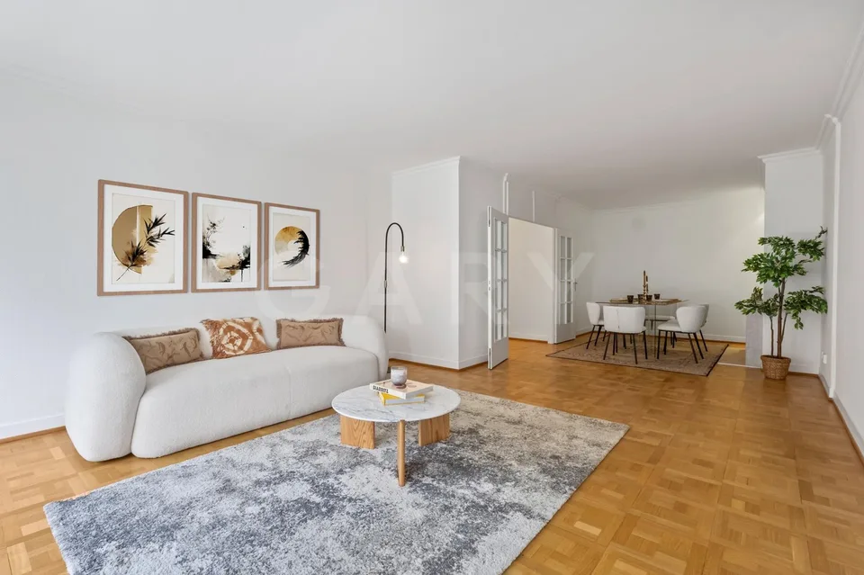 Appartement traversant avec balcons, entièrement rénové & piscines sur le toit