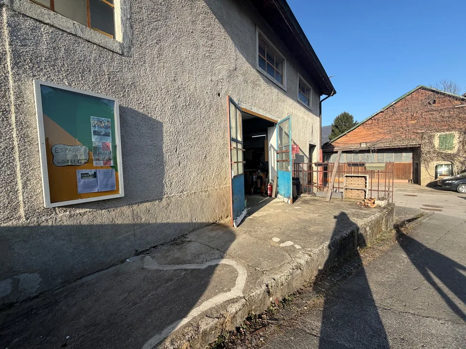 Raro in vendita – Edificio artigianale con potenziale di trasformazione in loft