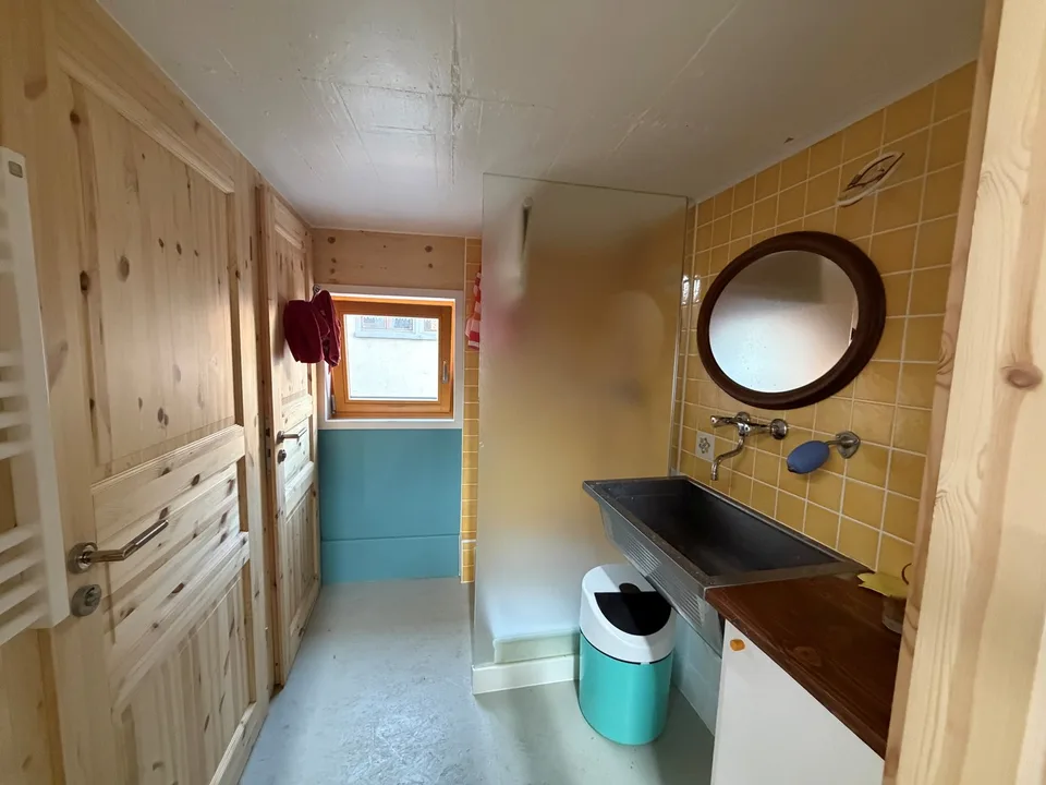 Selten zur Verkauf stehendes – Handwerkliches Gebäude mit Potenzial zur Loft-Umgestaltung – Foto 11 von 15