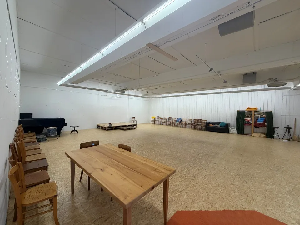 Selten zur Verkauf stehendes – Handwerkliches Gebäude mit Potenzial zur Loft-Umgestaltung – Foto 7 von 15
