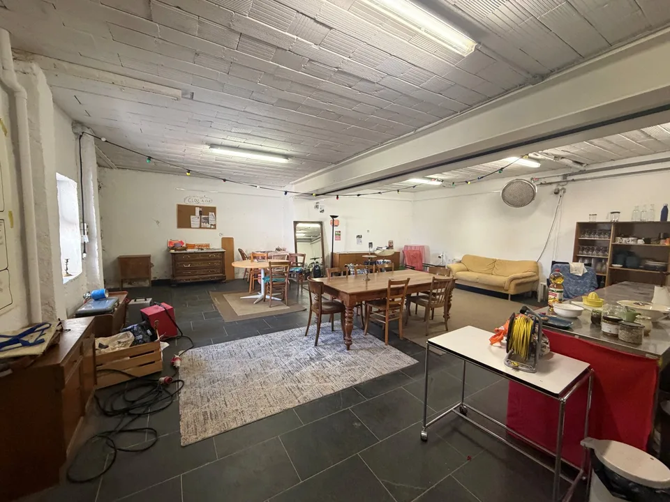 Raro in vendita – Edificio artigianale con potenziale di trasformazione in loft
