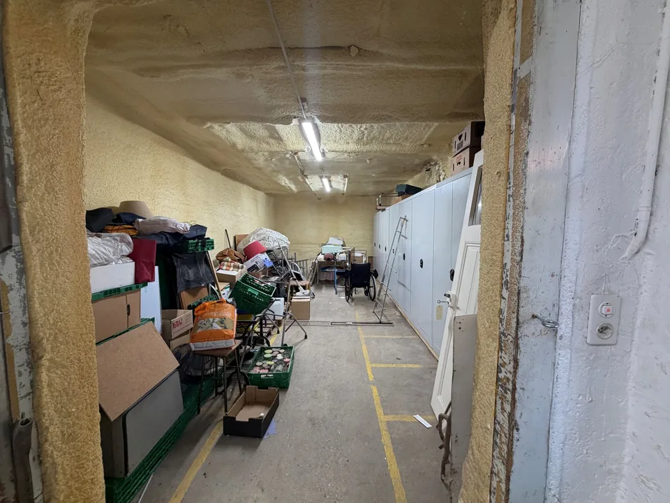 Selten zur Verkauf stehendes – Handwerkliches Gebäude mit Potenzial zur Loft-Umgestaltung – Foto 10 von 15