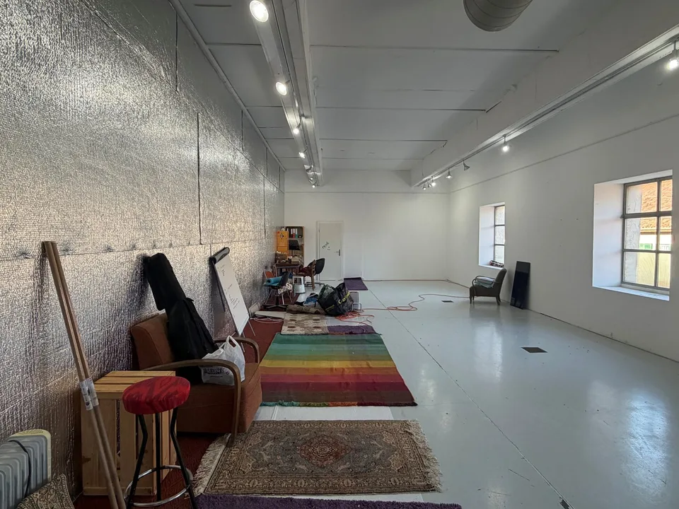 Selten zur Verkauf stehendes – Handwerkliches Gebäude mit Potenzial zur Loft-Umgestaltung – Foto 8 von 15