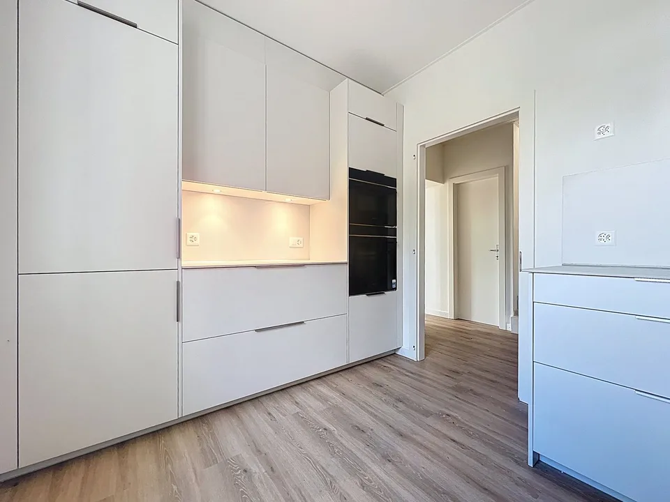 Coup de cœur garanti – villa rénovée avec terrasse et vue sur le lac !