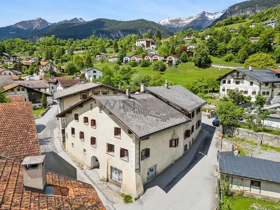 Engadiner-Mehrfamilienhaus in Filisur