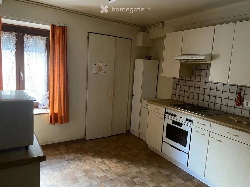 Wir verkaufen in Cavergno, Tessiner Haus mit angeschlossener Rustico