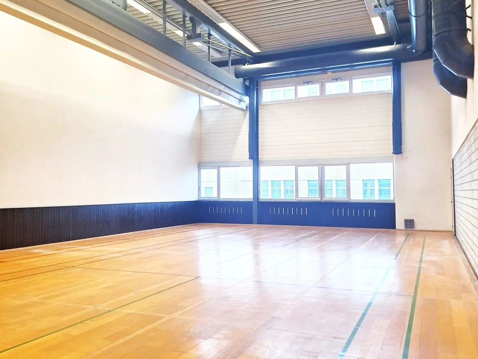 Büro- und Gewerbeliegenschaft mit Aufstockungspotenzial im Kägen – Foto 11 von 13