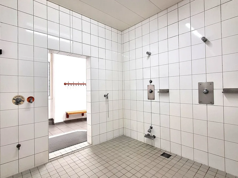Büro- und Gewerbeliegenschaft mit Aufstockungspotenzial im Kägen – Foto 10 von 13