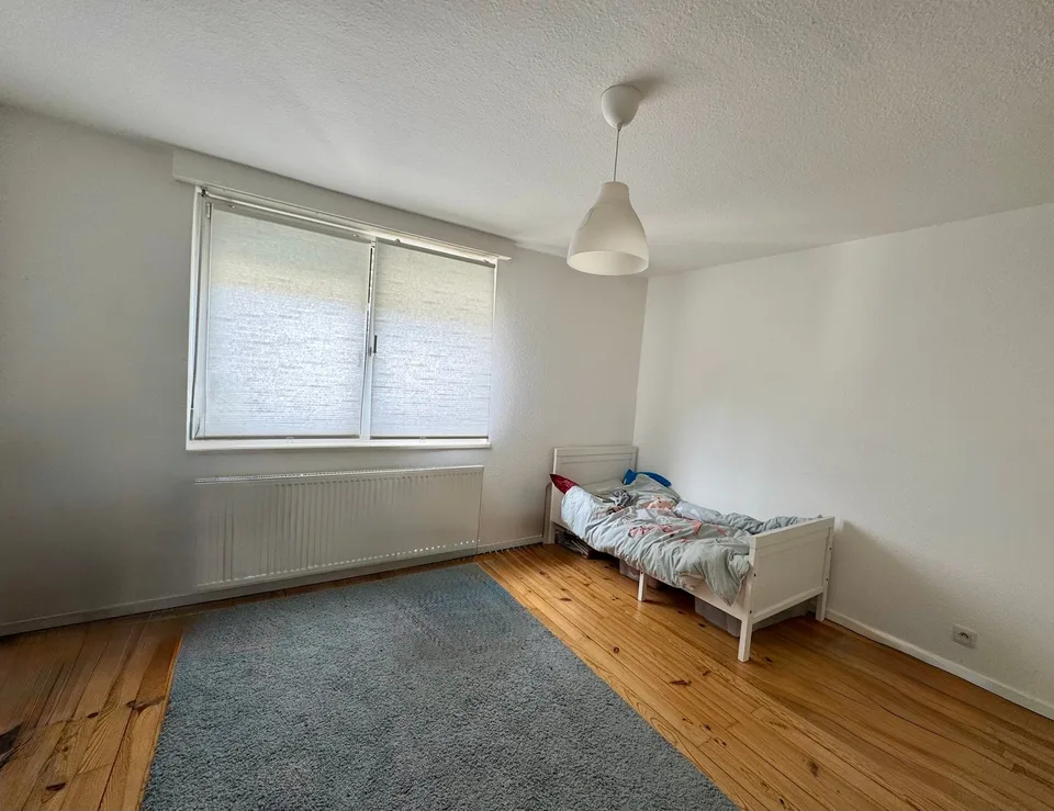 Ampia casa familiare di 153 m² su un terreno di 10,81 are, alle porte della Svizzera