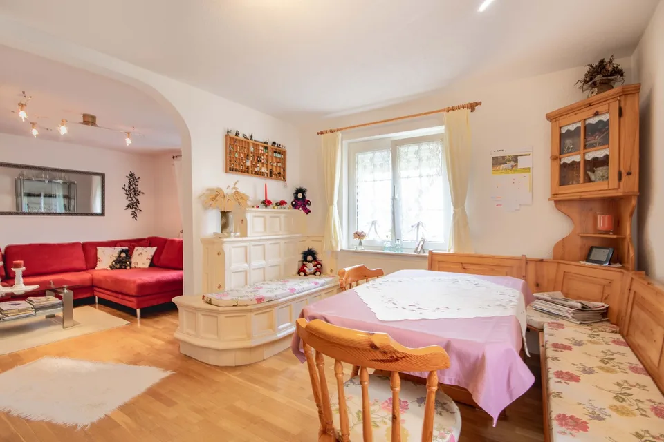 Casa unifamiliare indipendente con giardino bellissimo in zona tranquilla di Wutöschingen