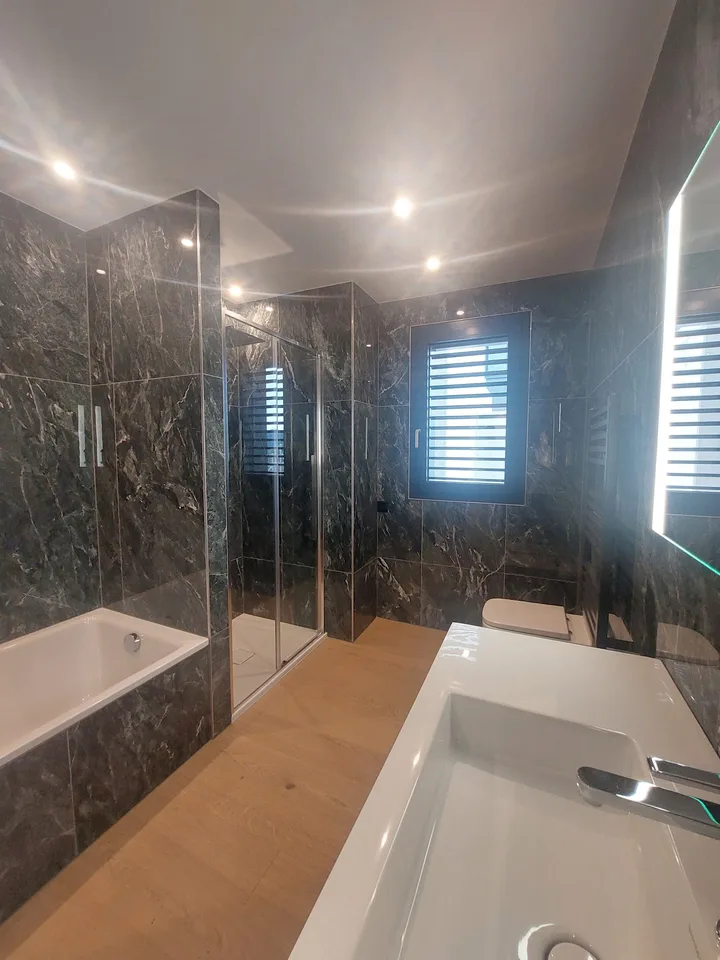 Montagnola: Appartement de luxe avec vue panoramique et jardin privé – photo 12 sur 12