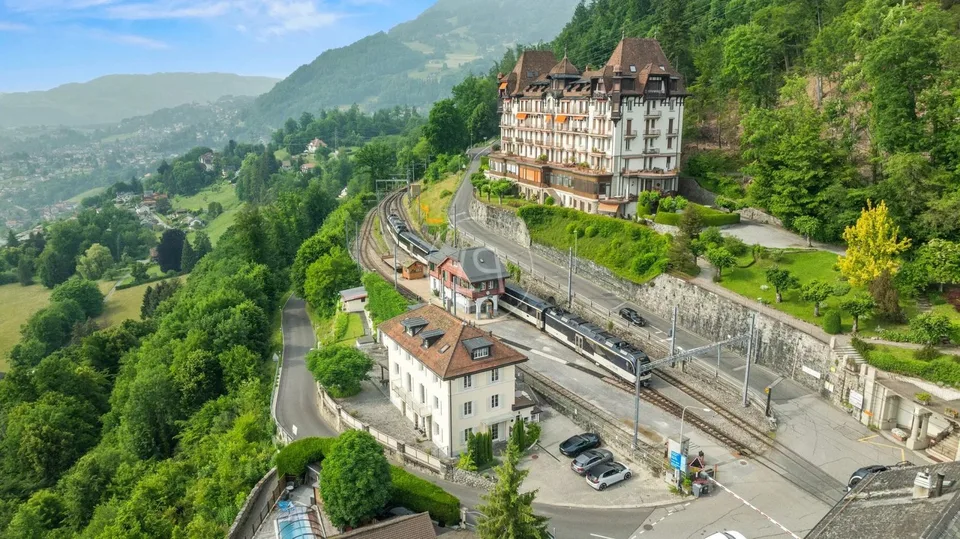 Eigenschaft mit Charme und Panoramablick auf die Höhen von Montreux