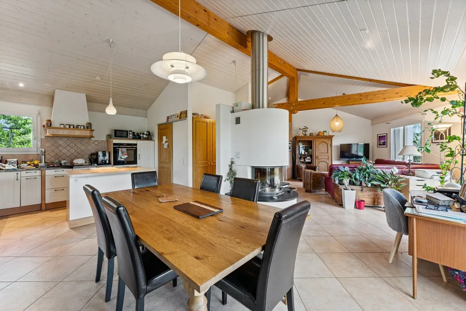 Bella casa familiare con grande terreno