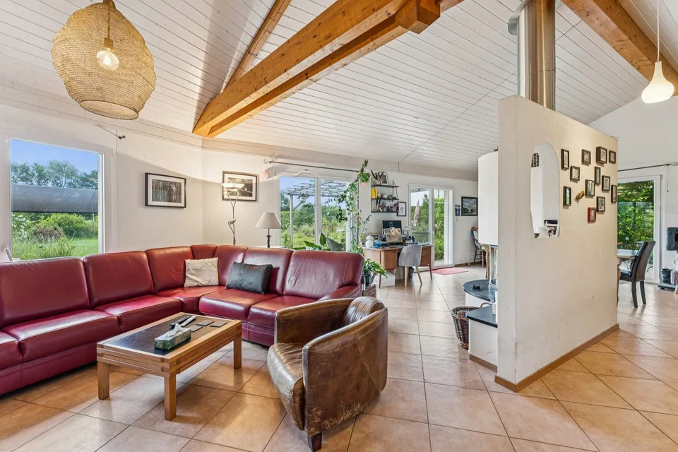 Bella casa familiare con grande terreno
