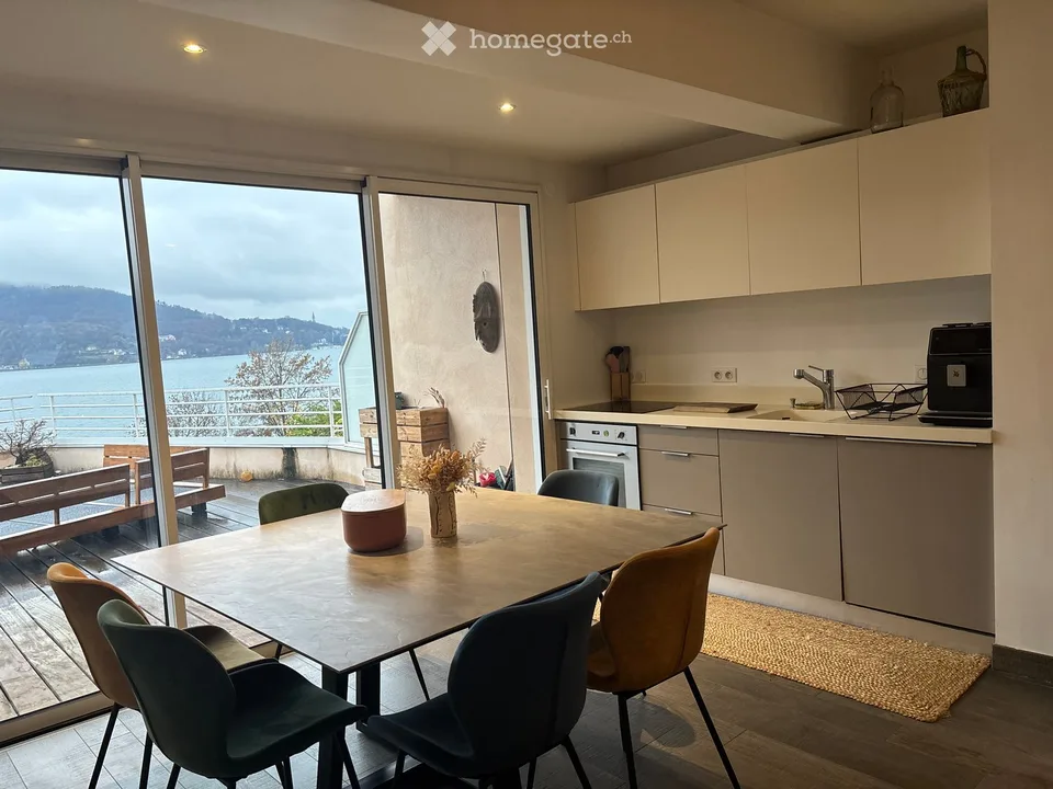 Appartamento con terrazza di 94 m² e vista sul Lago di Annecy