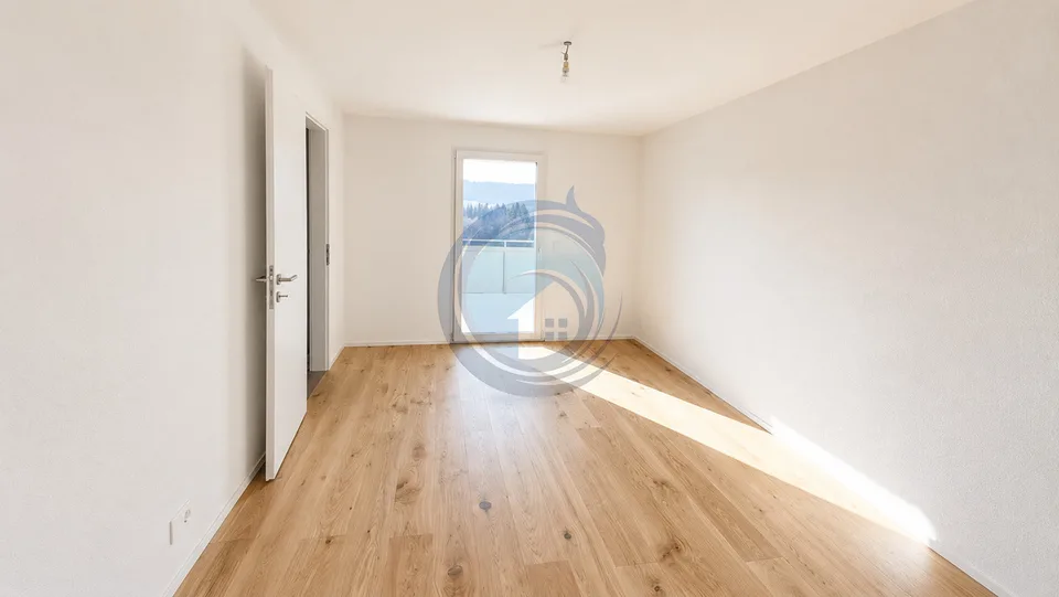 LETZTE CHANCE: SCHÖNES NEUES 3.5-ZIMMER-WOHNUNG MIT BALKON