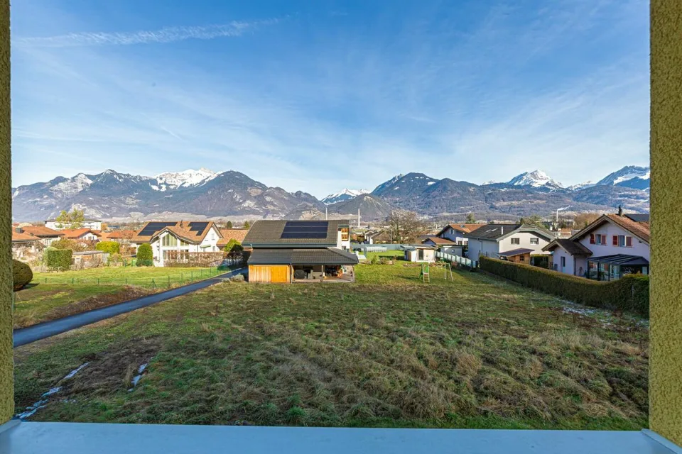 Einfamilienhaus mit bewohnbarer Anlage, frei von Verbindlichkeiten!