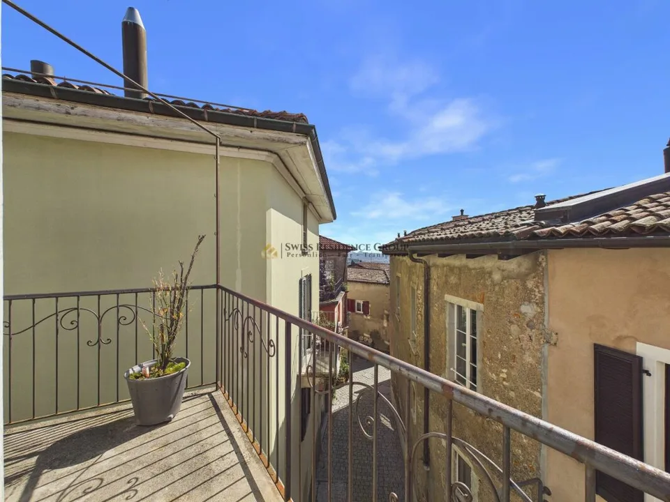 Où vivre dans la tranquillité, une maison de noyau à Besazio