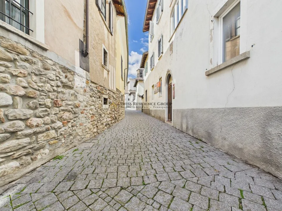 Où vivre dans la tranquillité, une maison de noyau à Besazio
