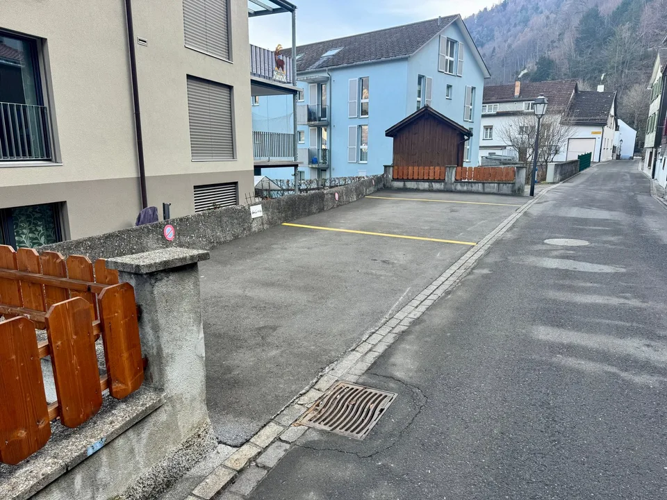 12 unità abitative / Parcheggio / Area di sviluppo con edifici esistenti – foto 6 di 6