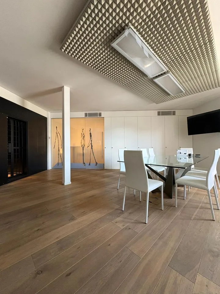 Exklusives Büro im letzten Stock, Lugano