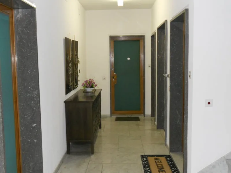 Business Apartment quiet & central with magnificent panoramic view!