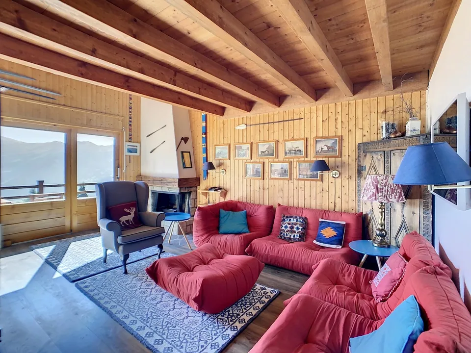 Charmant appartement de 3 chambres situé sur les hauteurs de Verbier, avec une vue imprenable depuis le balcon.