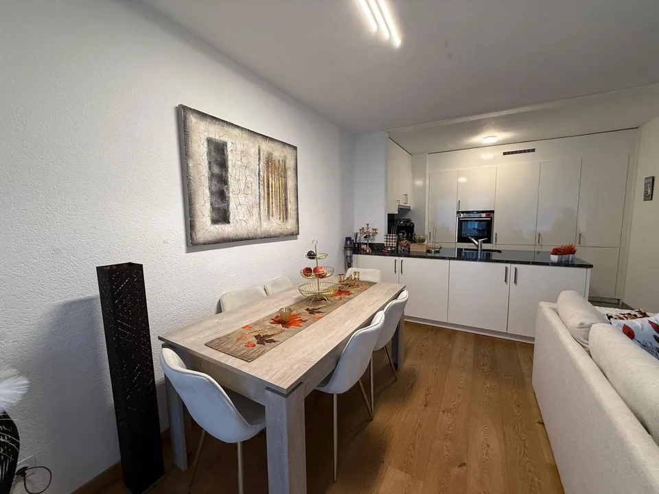 Helle 5.5 Zimmer-Wohnung in Thusis – ab sofort verfügbar!