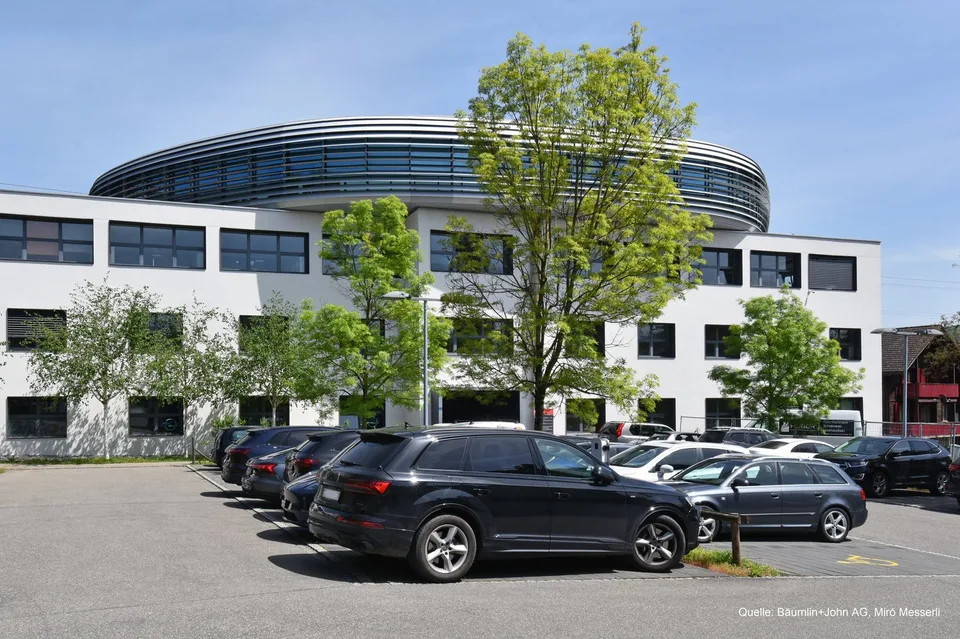 DAMMPARK: Grossraum Bürofläche beim Bahnhof Frick